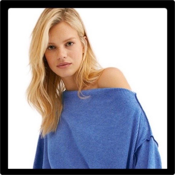 Free People Sweaters - ❤️Free People We The Free Main Squeeze Sweater Top